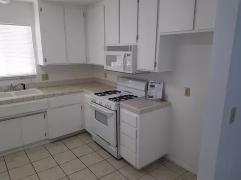 1101 Miller Ln, Tehachapi, CA 93561 photo 3