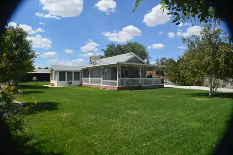 9311 Kemper Rd, Mojave, CA 93501 photo 2