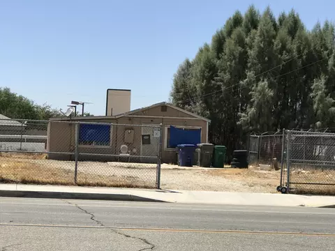 38513 E 10th St, Palmdale, CA 93550 photo 1