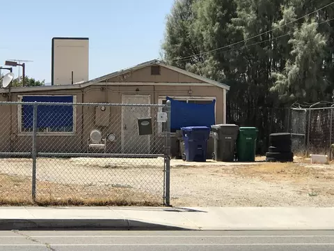 38513 E 10th St, Palmdale, CA 93550 photo 2