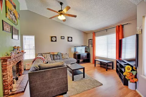 809 W Avenue H2, Lancaster, CA 93534 photo 5