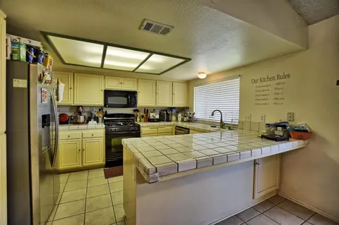 809 W Avenue H2, Lancaster, CA 93534 photo 7