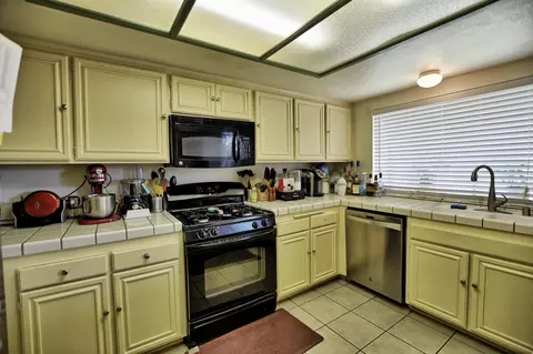 809 W Avenue H2, Lancaster, CA 93534 photo 9