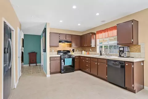 37503 Laurel Ct, Palmdale, CA 93552 photo 6