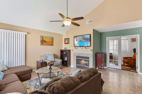 37503 Laurel Ct, Palmdale, CA 93552 photo 3