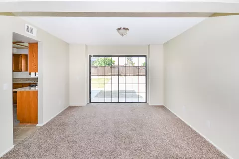 37704 E 53rd St, Palmdale, CA 93552 photo 4