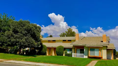 43958 18th St E, Lancaster, CA 93535 photo 1