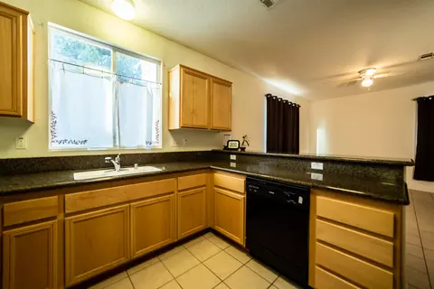739 Pino Ave, Lancaster, CA 93535 photo 5