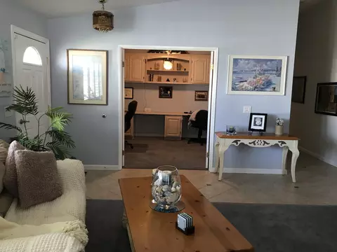 6245 Azalea Dr, Lancaster, CA 93536 photo 4