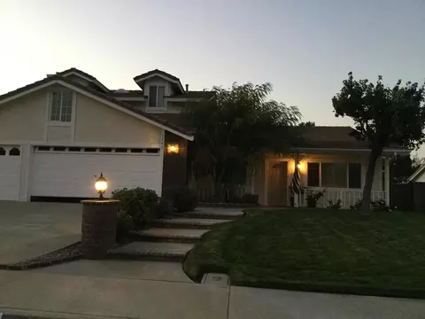 6245 Azalea Dr, Lancaster, CA 93536 photo 2