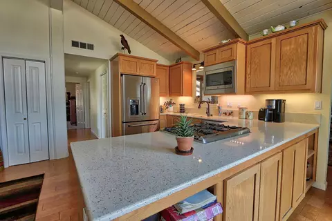 24221 Deertrail Dr, Tehachapi, CA 93561 photo 2