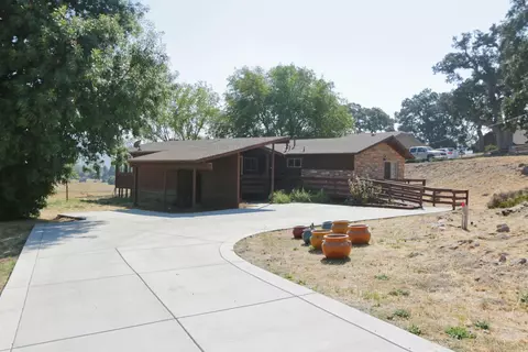 24221 Deertrail Dr, Tehachapi, CA 93561 photo 1