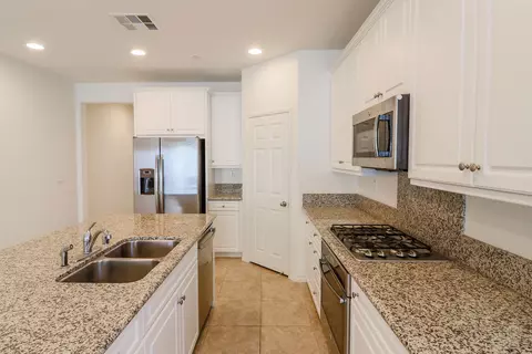 2534 Mapleleaf, Palmdale, CA 93551 photo 11