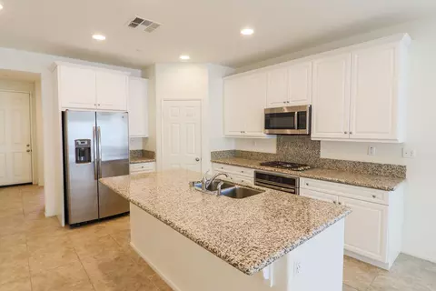 2534 Mapleleaf, Palmdale, CA 93551 photo 12