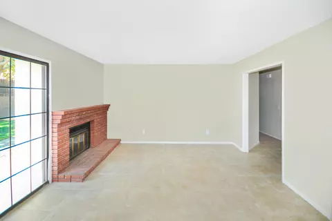 4936 Halen St, Palmdale, CA 93552 photo 4