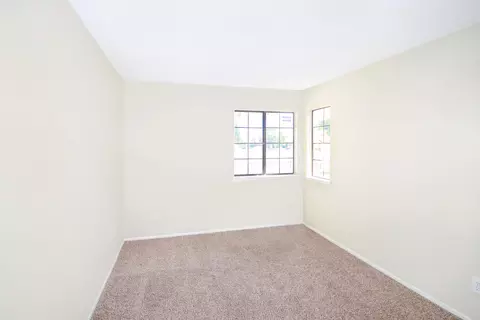 4936 Halen St, Palmdale, CA 93552 photo 10