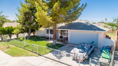 38645 32nd St E, Palmdale, CA 93550 photo 2