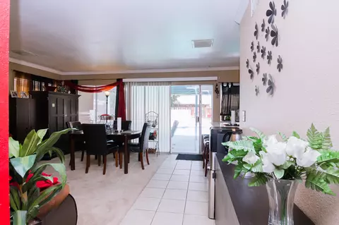 835 E Kildare St, Lancaster, CA 93535 photo 4