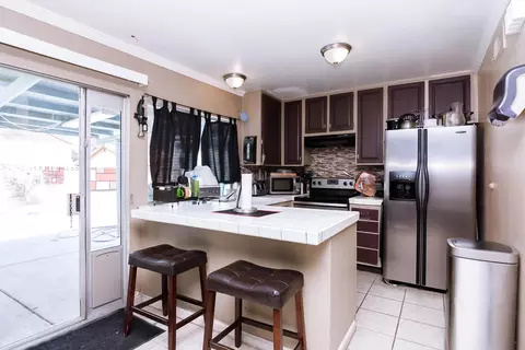 835 E Kildare St, Lancaster, CA 93535 photo 7