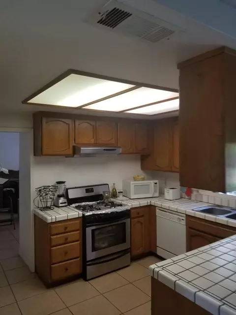 633 E Ivesbrook Street St, Lancaster, CA 93535 photo 20