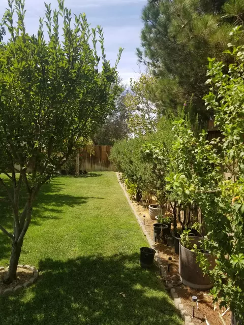 633 E Ivesbrook Street St, Lancaster, CA 93535 photo 9