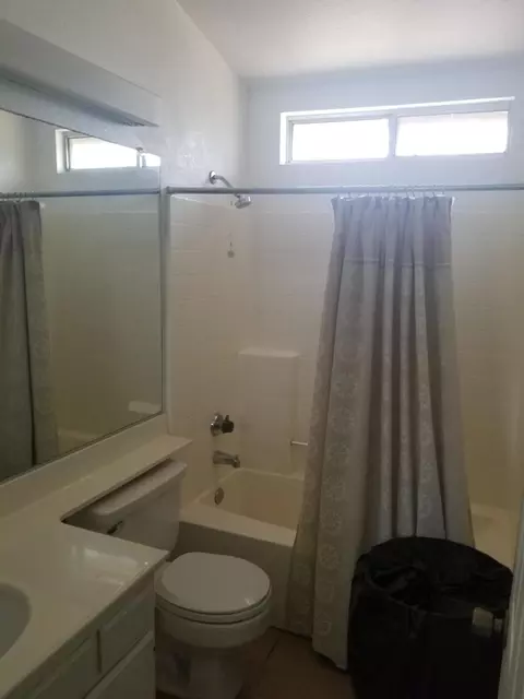 633 E Ivesbrook Street St, Lancaster, CA 93535 photo 37