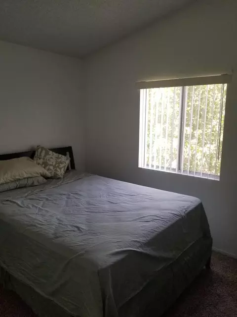 633 E Ivesbrook Street St, Lancaster, CA 93535 photo 32