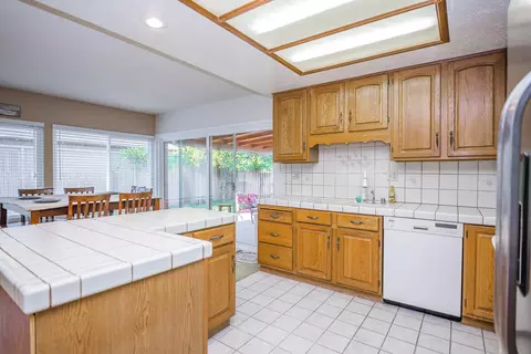 44436 Benald St, Lancaster, CA 93535 photo 6