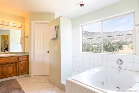 27221 Oakflat Dr, Tehachapi, CA 93561 photo 21