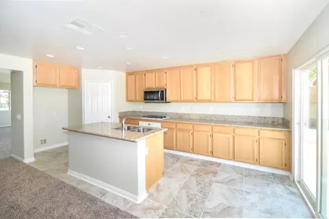 45665 Timothy Ct, Lancaster, CA 93535 photo 4