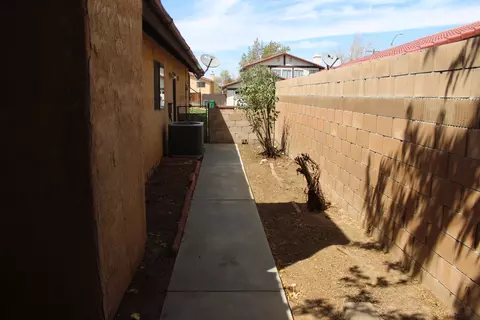 1854 Einstein St, Lancaster, CA 93535 photo 29