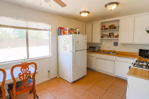 44248 Fenhold St, Lancaster, CA 93535 photo 7