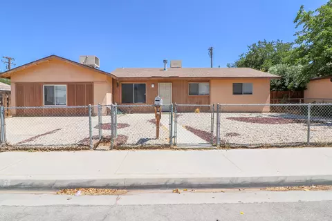 44248 Fenhold St, Lancaster, CA 93535 photo 1