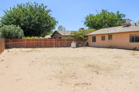 44248 Fenhold St, Lancaster, CA 93535 photo 13