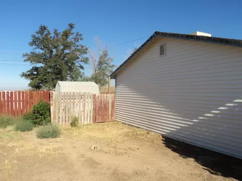 12627 Daisy St, Boron, CA 93516 photo 6