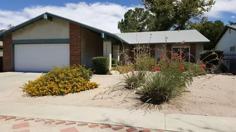 37246 E 51st St, Palmdale, CA 93552 photo 2