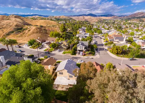 22834 White Pine Pl, Santa Clarita, CA 91390 photo 43