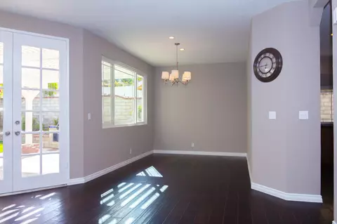 22834 White Pine Pl, Santa Clarita, CA 91390 photo 9