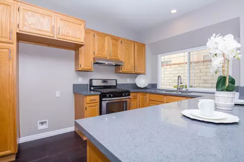 22834 White Pine Pl, Santa Clarita, CA 91390 photo 16
