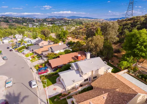 22834 White Pine Pl, Santa Clarita, CA 91390 photo 41