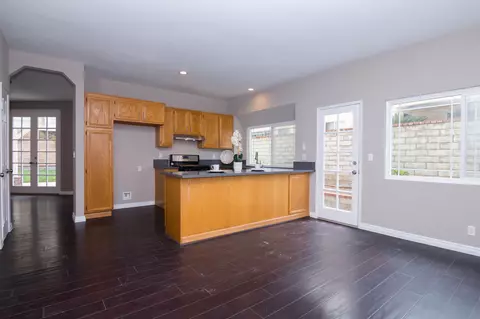 22834 White Pine Pl, Santa Clarita, CA 91390 photo 18