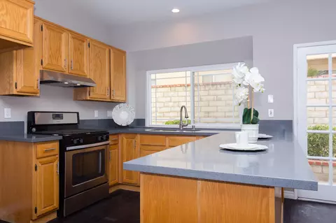22834 White Pine Pl, Santa Clarita, CA 91390 photo 15