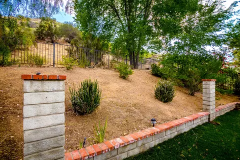 22834 White Pine Pl, Santa Clarita, CA 91390 photo 40