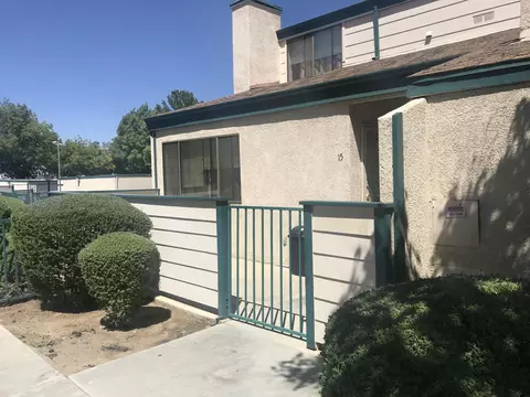 44508 E 15th St UNIT 15, Lancaster, CA 93535 photo 2