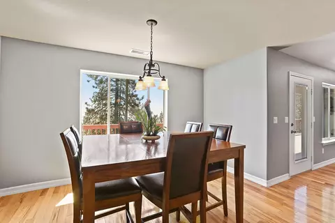 25640 Paramount Dr, Tehachapi, CA 93561 photo 9