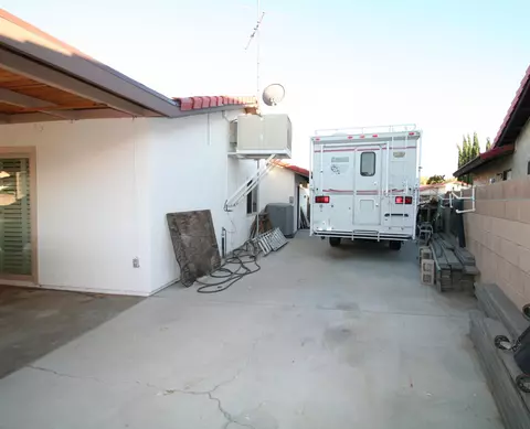 1215 Pasteur Dr, Lancaster, CA 93535 photo 32