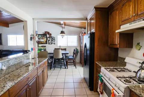 38732 E 3rd St, Palmdale, CA 93550 photo 14