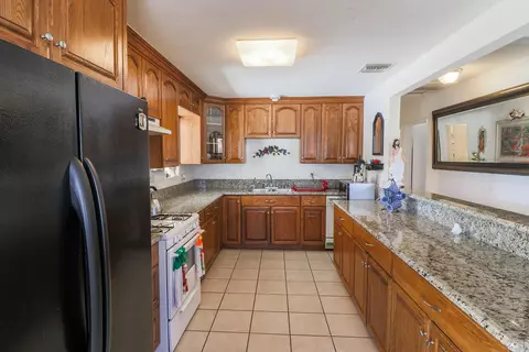 38732 E 3rd St, Palmdale, CA 93550 photo 13