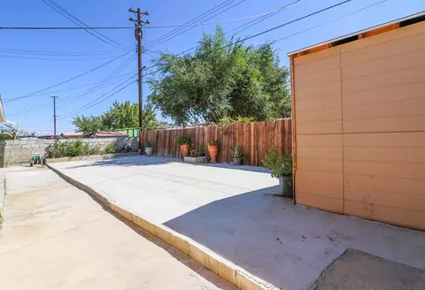 38732 E 3rd St, Palmdale, CA 93550 photo 16