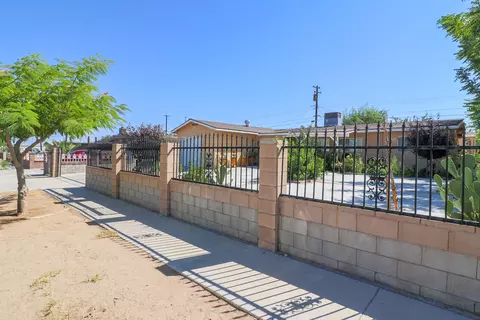 38732 E 3rd St, Palmdale, CA 93550 photo 2
